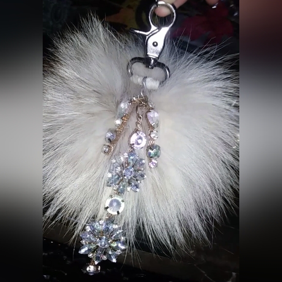 Authentic Fox Fur Luxury Charm - Picture 5 of 6